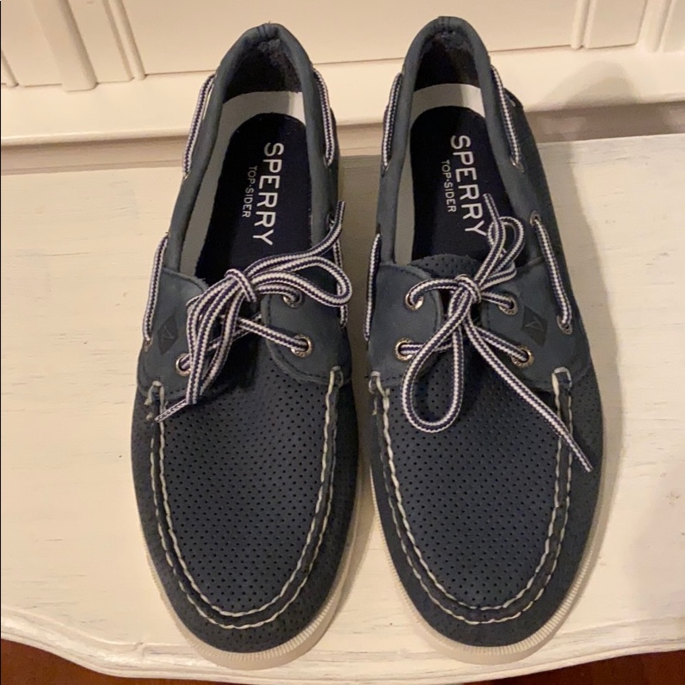 NWOT Sperry Top-Sider Leeward Preforated Boat Shoe
